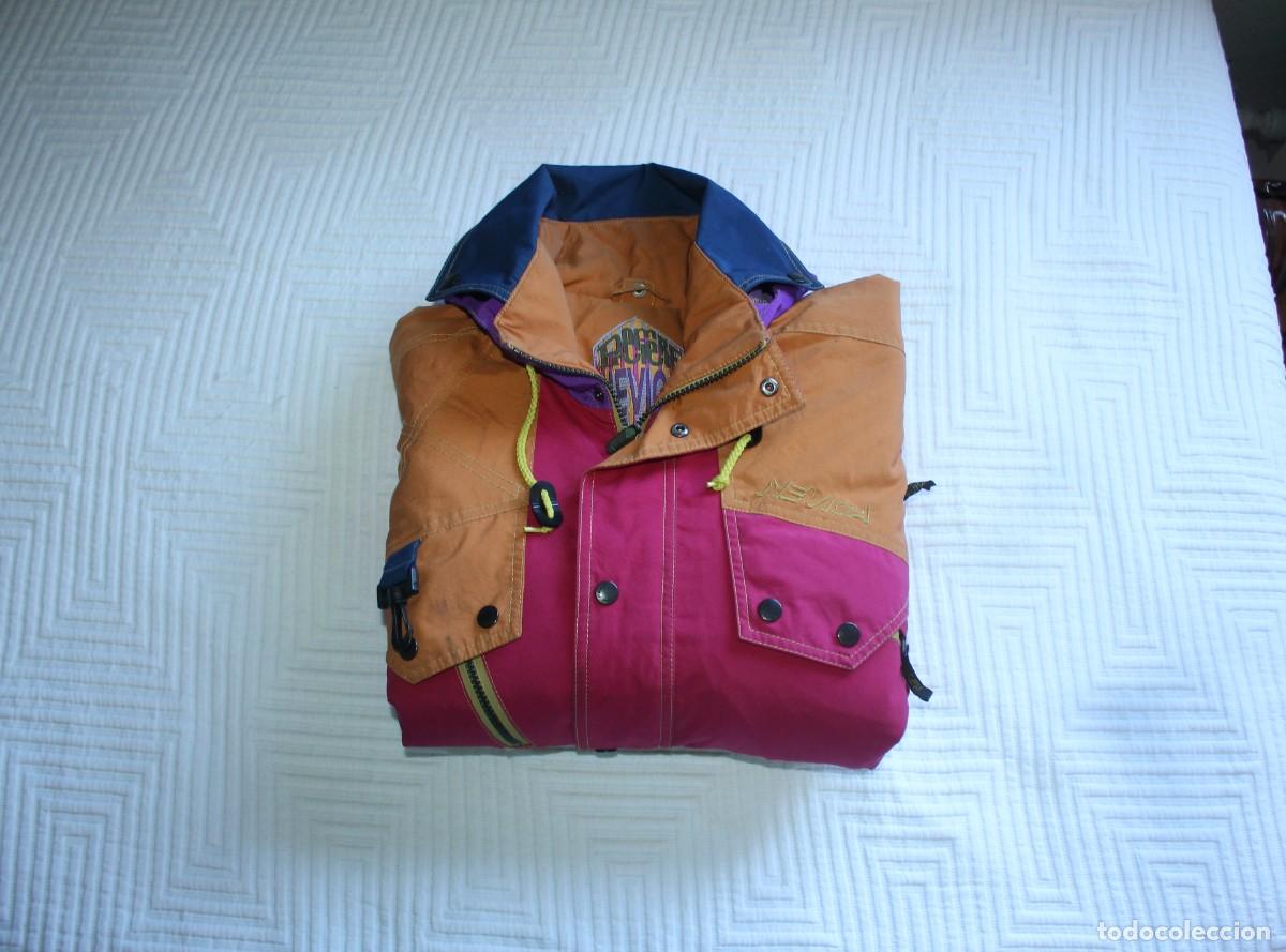 Segunda mano: Talla 52 (XL) - Nevica - Ver medidas en las fotos - Como nuevo