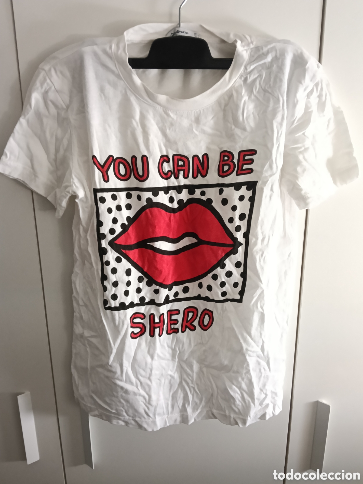 Segunda mano: Camiseta de chicas ( Stradivarius ), talla 36. Pedido m&iacute;nimo 5&euro;.