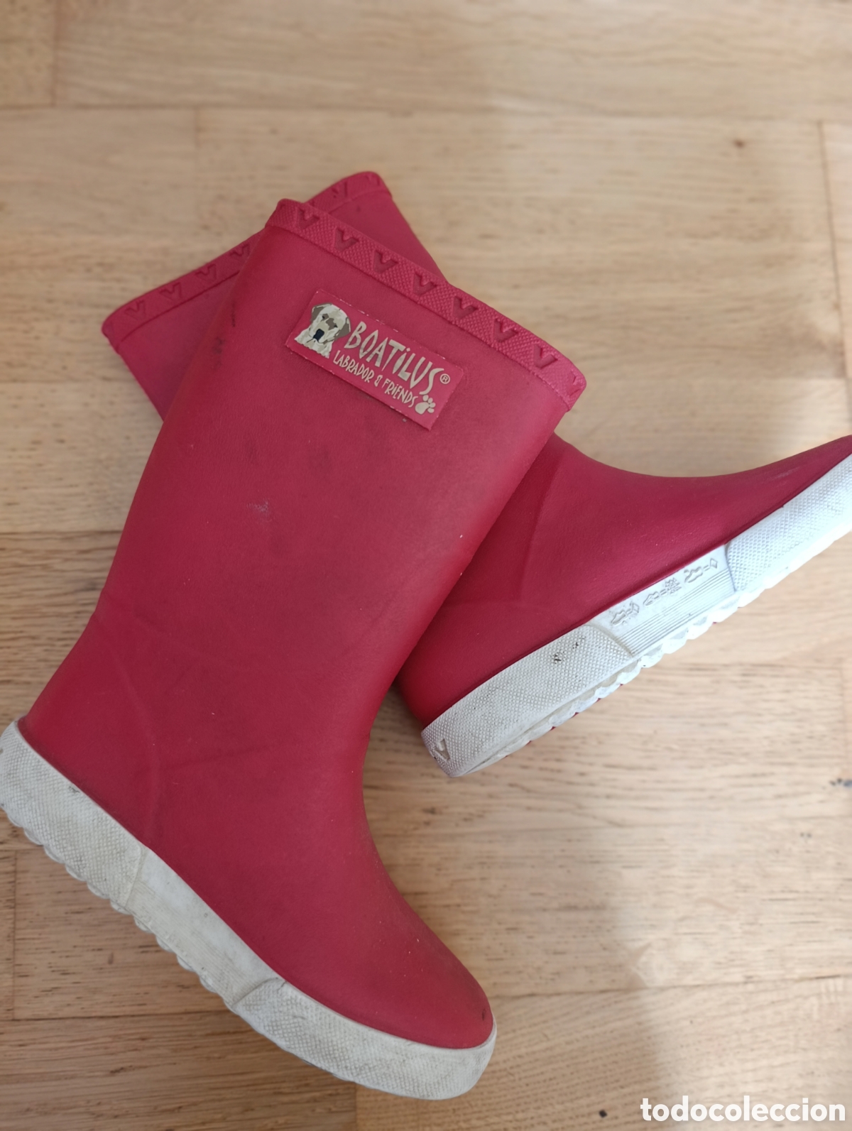 Segunda mano: Botas ni&ntilde;o de color rojo - Foto 1