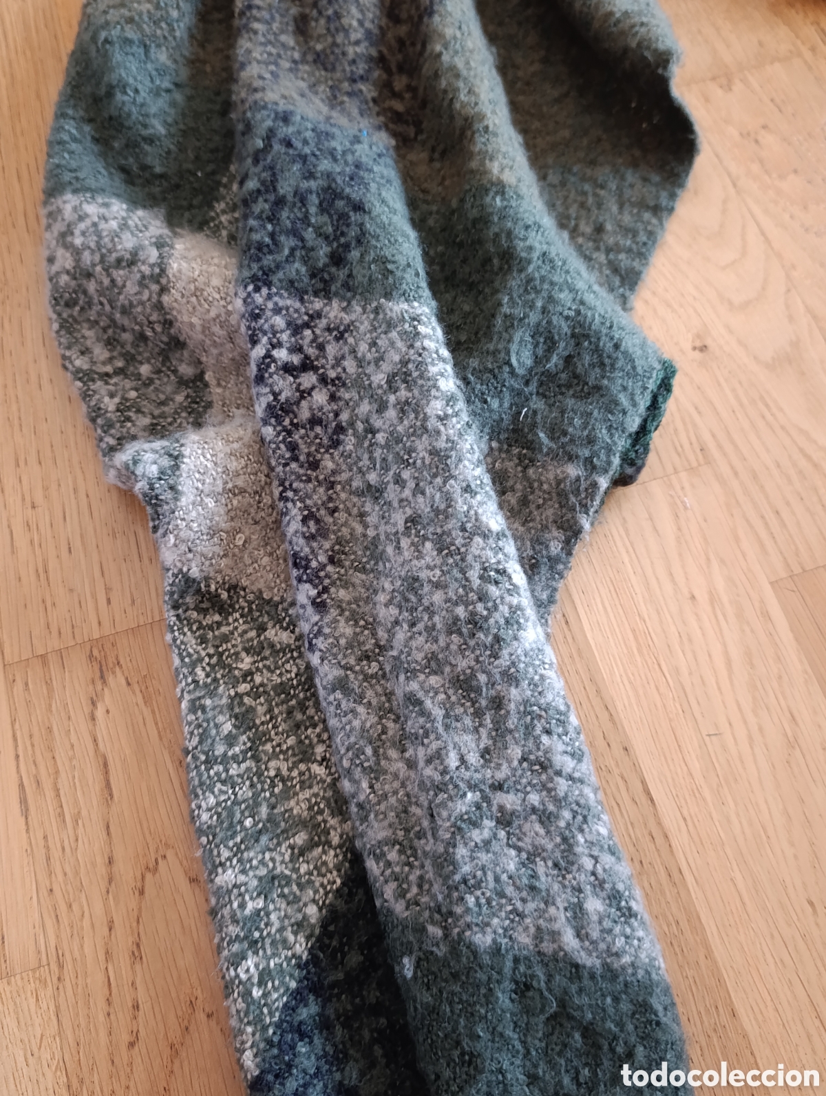 Segunda mano: Foulard pa&ntilde;uelo bufanda - Foto 2