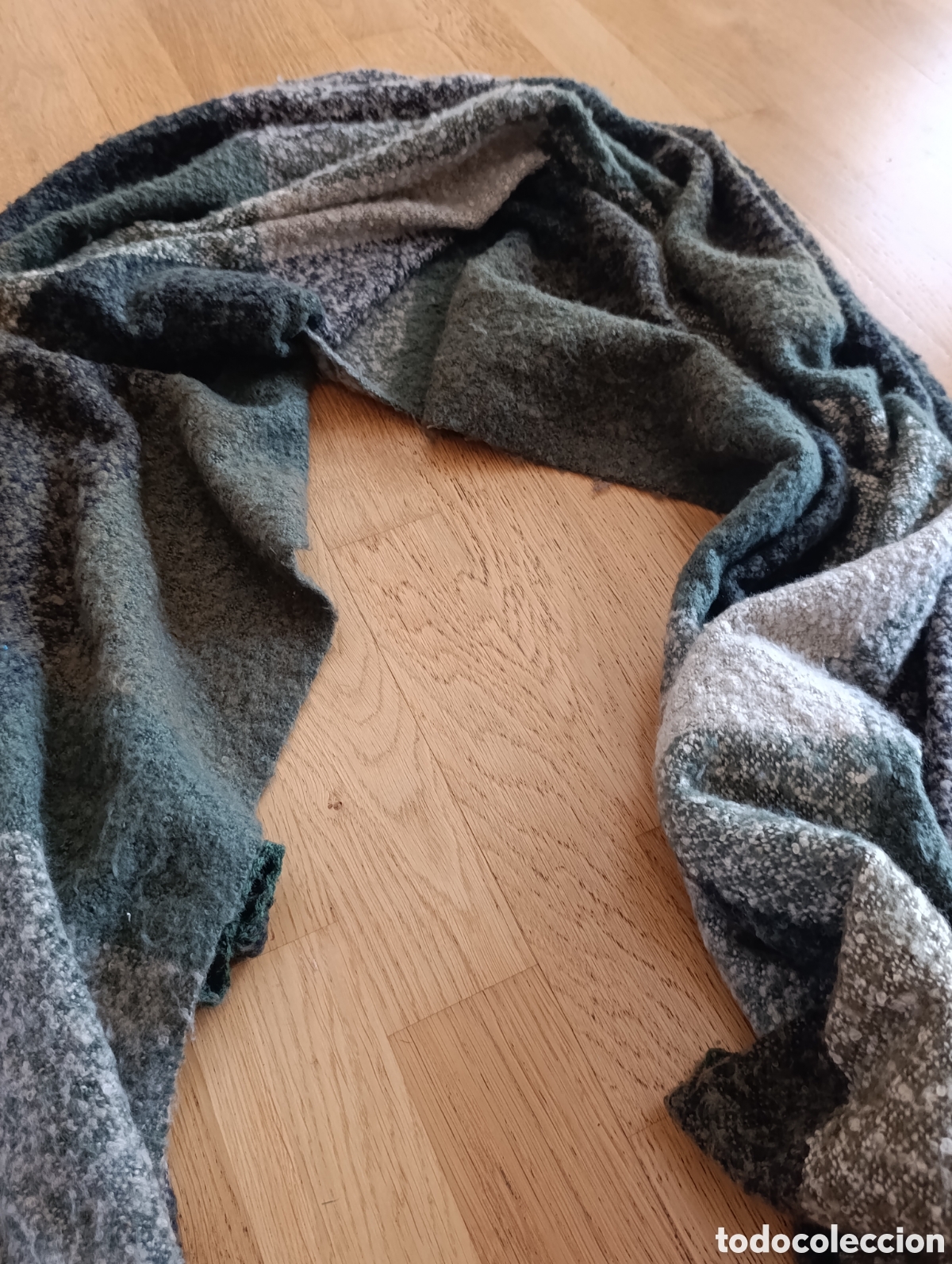 Segunda mano: Foulard pa&ntilde;uelo bufanda - Foto 1