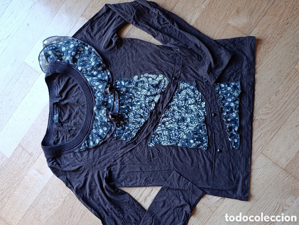 Segunda mano: Camiseta marron con detallets estampados - Foto 1