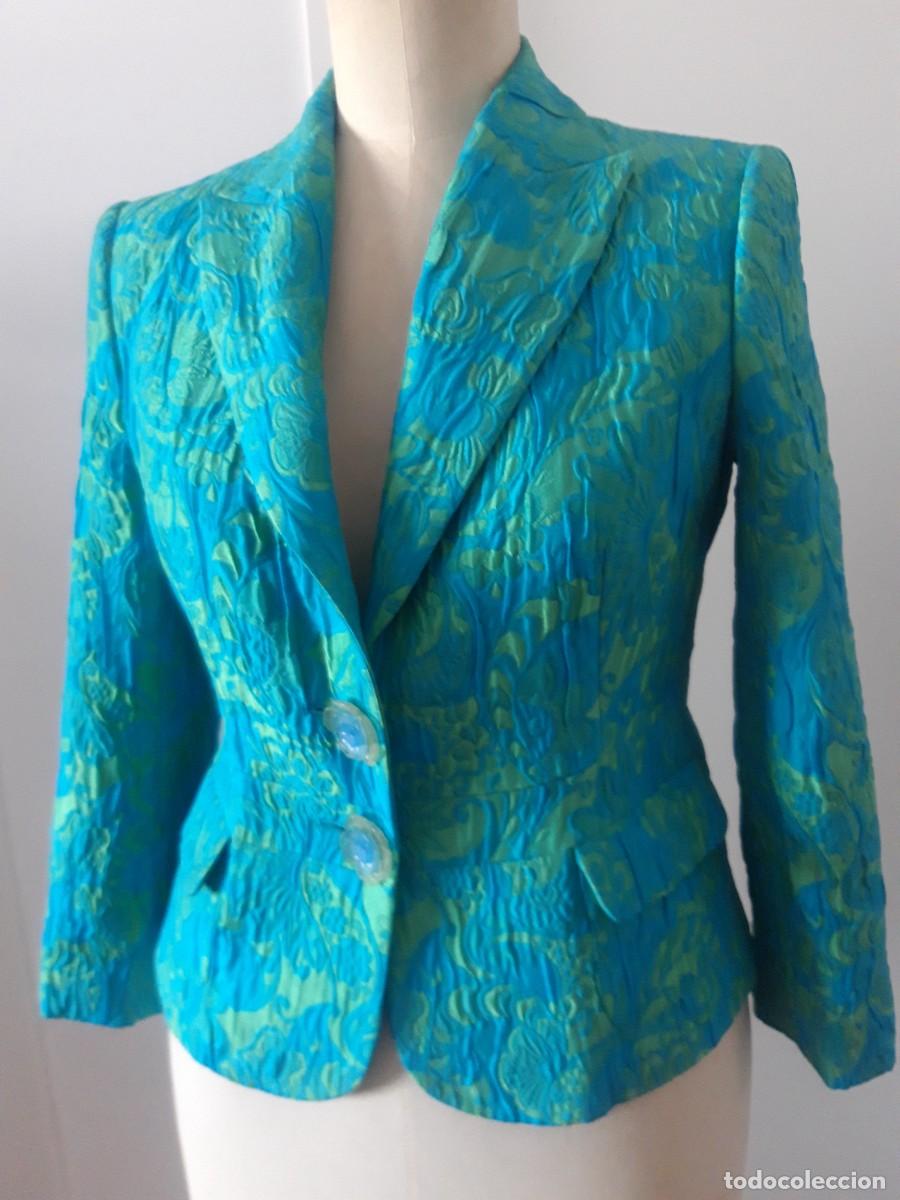 Segunda mano: Chaqueta de vestir, M Davini talla42.
