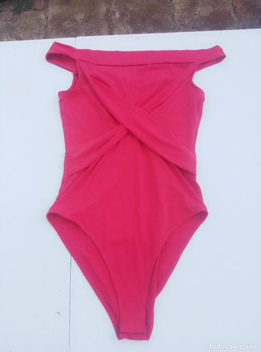 Segunda mano: Sexy body rojo ajustado. F&oacute;rmula joven. Talla S. Nuevo con etiqueta