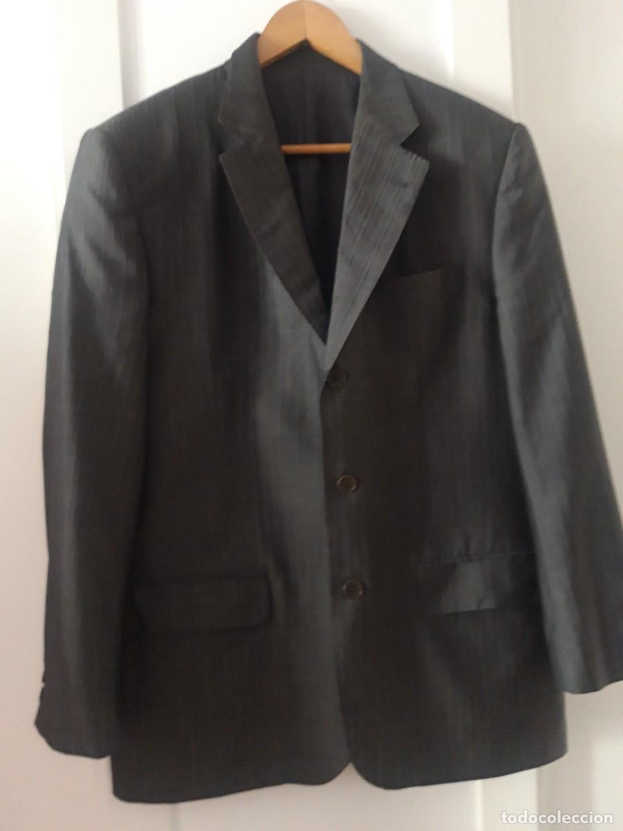 Segunda mano: Chaqueta de Pedro del Hierro de hombre, talla 50.