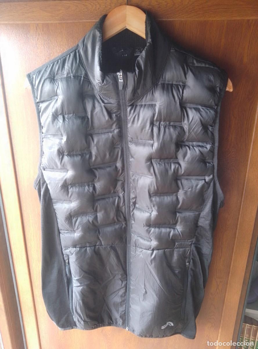 Segunda mano: Chaleco acolchado para actividades al aire libre. Crivit. Talla L. Nuevo con etiquetas