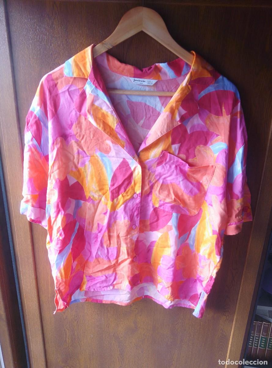 Segunda mano: Llamativa camisa de Stradivarius. Talla L