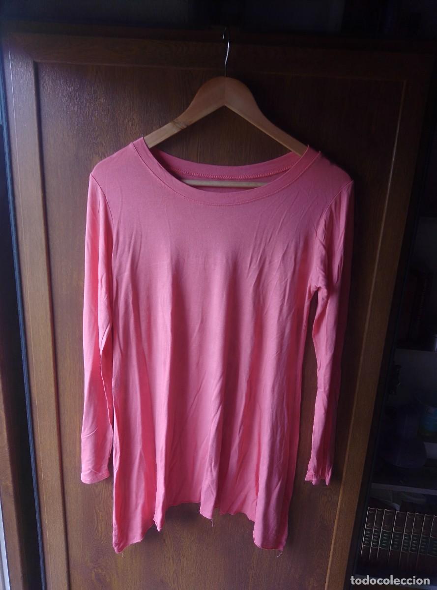 Segunda mano: Camiseta larga, rosa asalmonada de manga larga. Viscosa. Talla L