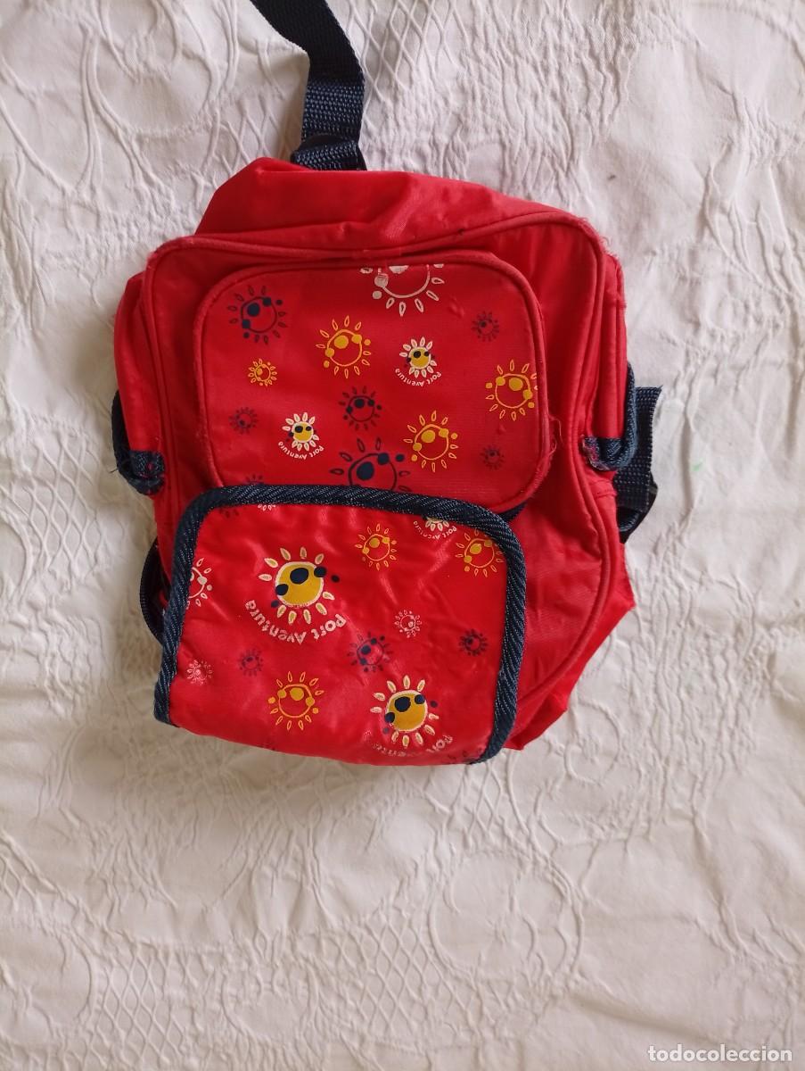 Segunda mano: Mochila infantil con divertido estampado de soles y flores, ideal para los m&aacute;s peque&ntilde;os. Perfecta pa