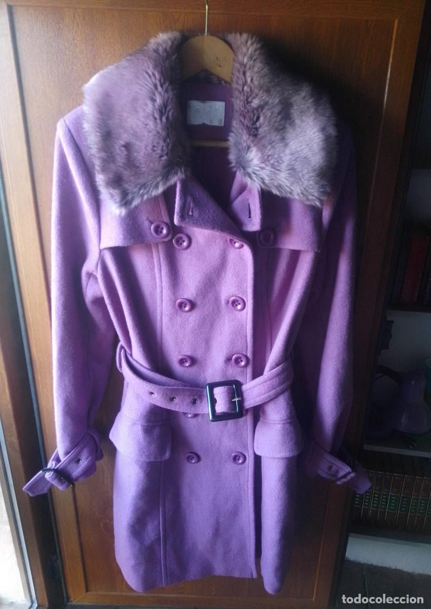 Segunda mano: Abrigo morado de pa&ntilde;o mezcla de lana. Con cintur&oacute;n. Yaiza. Talla L
