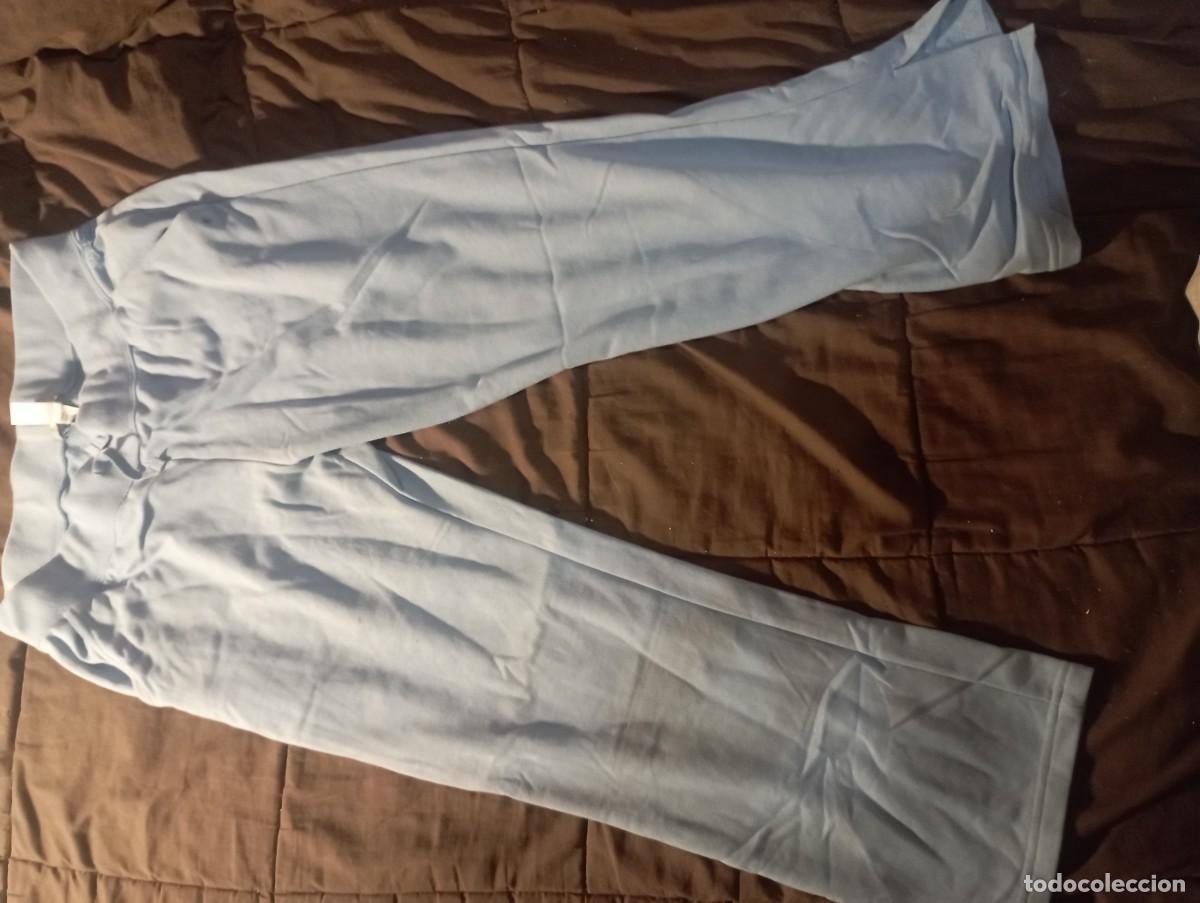Segunda mano: Pantalones ch&aacute;ndal mujer - Foto 1
