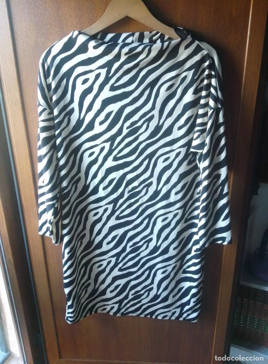 Segunda mano: Vestido cebra. Reactivo. Talla XL