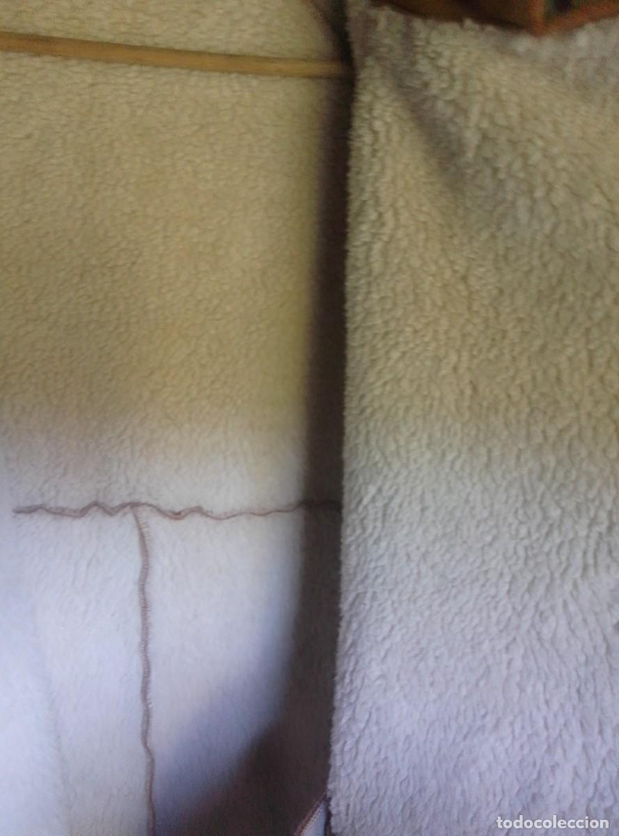 Segunda mano: Abrigo con cintur&oacute;n tipo ante y borrego. Algod&oacute;n. Talla L - Foto 10