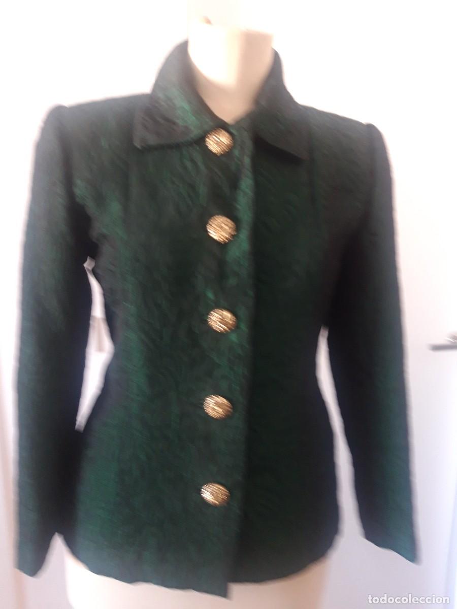 Segunda mano: Chaqueta de fiesta, de taller de costura. Talla 42.