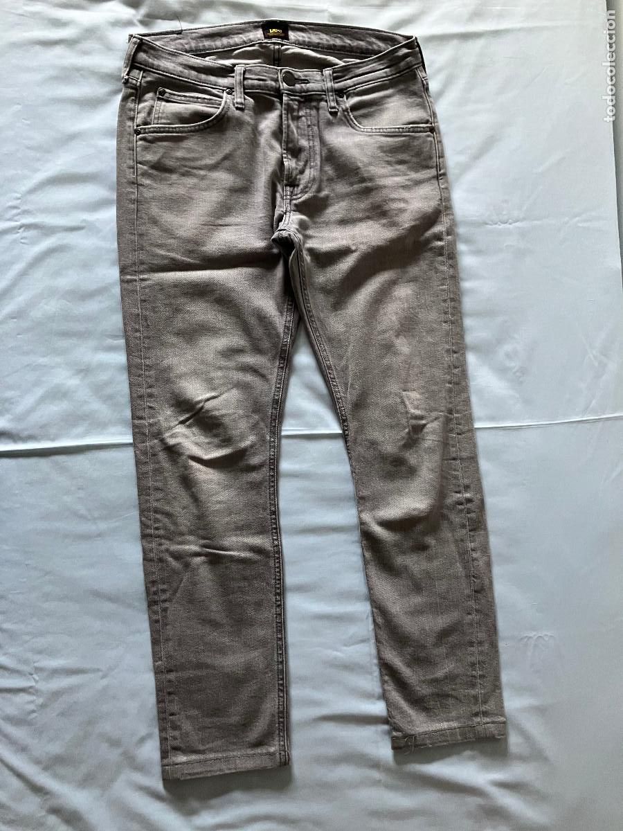 Segunda mano: Pantal&oacute;n Lee, modelo Luke. W31 L32