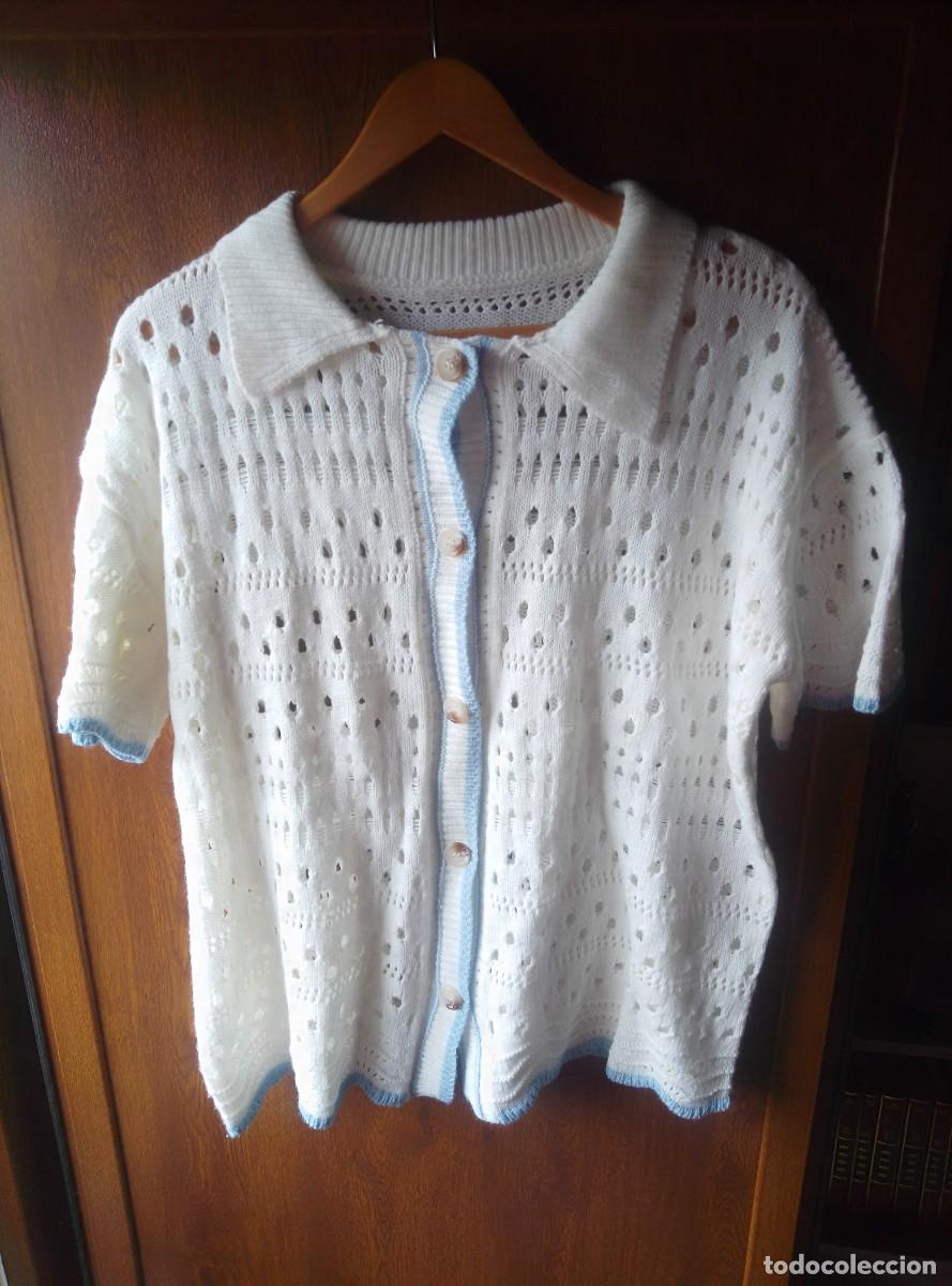 Segunda mano: Chaqueta c&aacute;rdigan calada de manga corta. Talla L