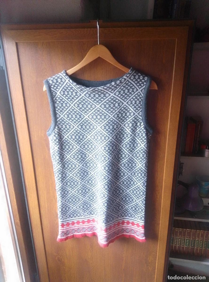 Segunda mano: Vestido vintage corto de invierno. Estampado geom&eacute;trico. Punto. Talla S/M