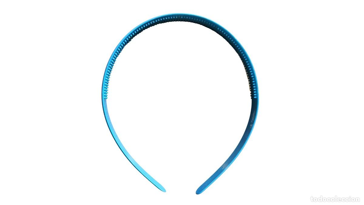 D'Occasion: DIADEMA DE PL&Aacute;STICO AZUL CLARO &ndash; CON DIENTES INTERIORES &ndash; SUJECI&Oacute;N DE CABELLO