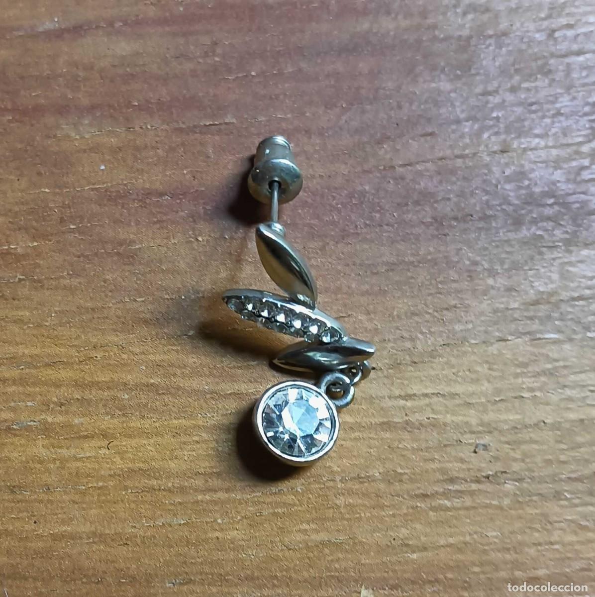 D'Occasion: PENDIENTE VINTAGE DE CIRCONITA Y FORMA DE HOJA &ndash; MARCA CUSSI &ndash; A&Ntilde;OS 90 &ndash; TONO PLATEADO