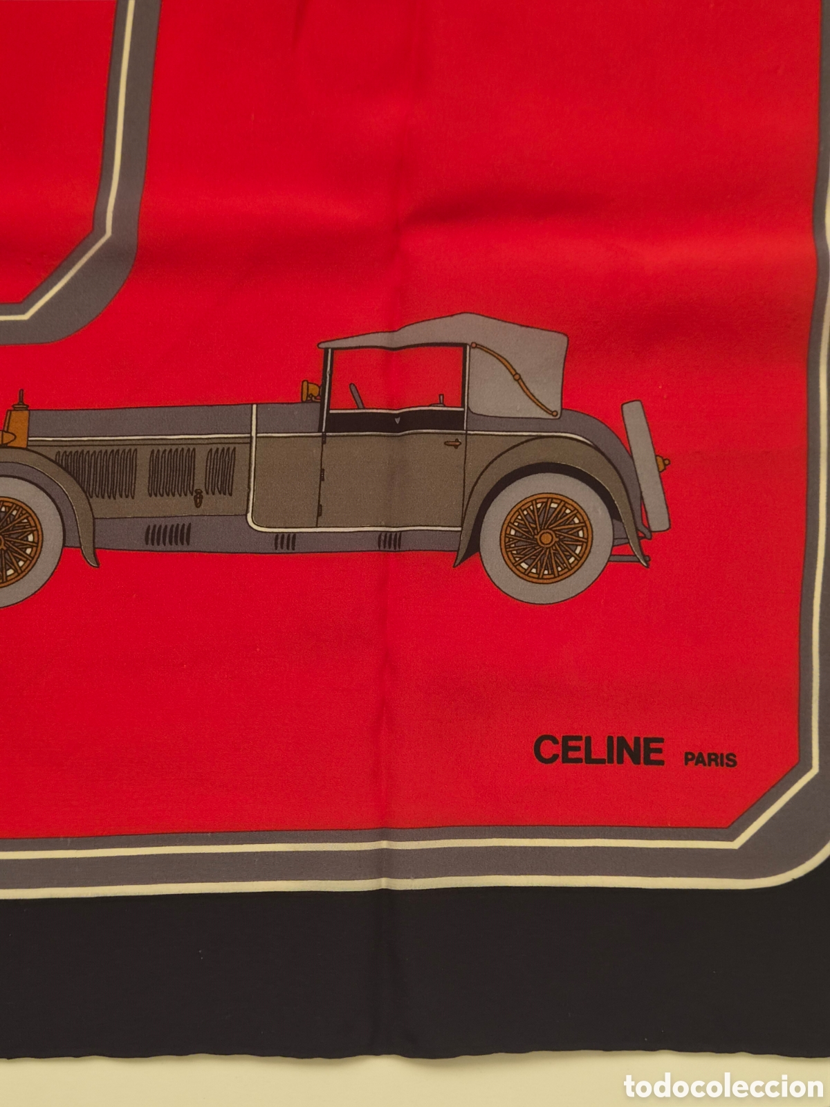 Segunda mano: Pa&ntilde;uelo celine de coches - Foto 2