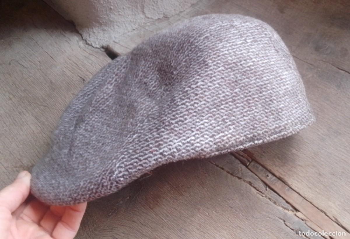 Segunda mano: Gorra boina de punto jaspeada. Talla &uacute;nica