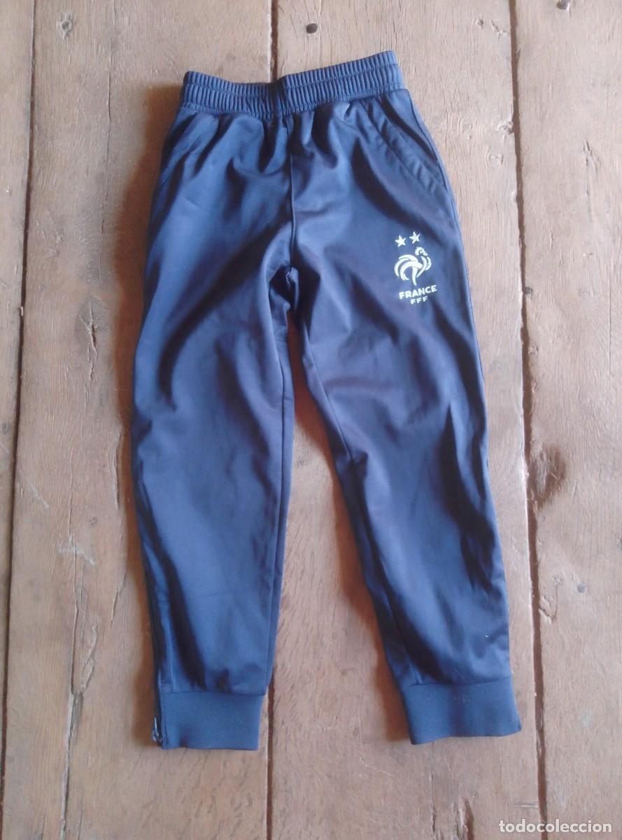 Segunda mano: Pantal&oacute;n de ch&aacute;ndal infantil azul marino. France. 6 a&ntilde;os. Nuevos