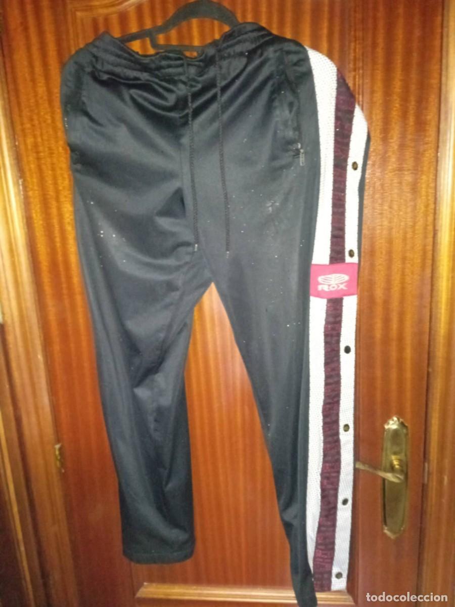 Segunda mano: pantalon chandal rox corchetes
