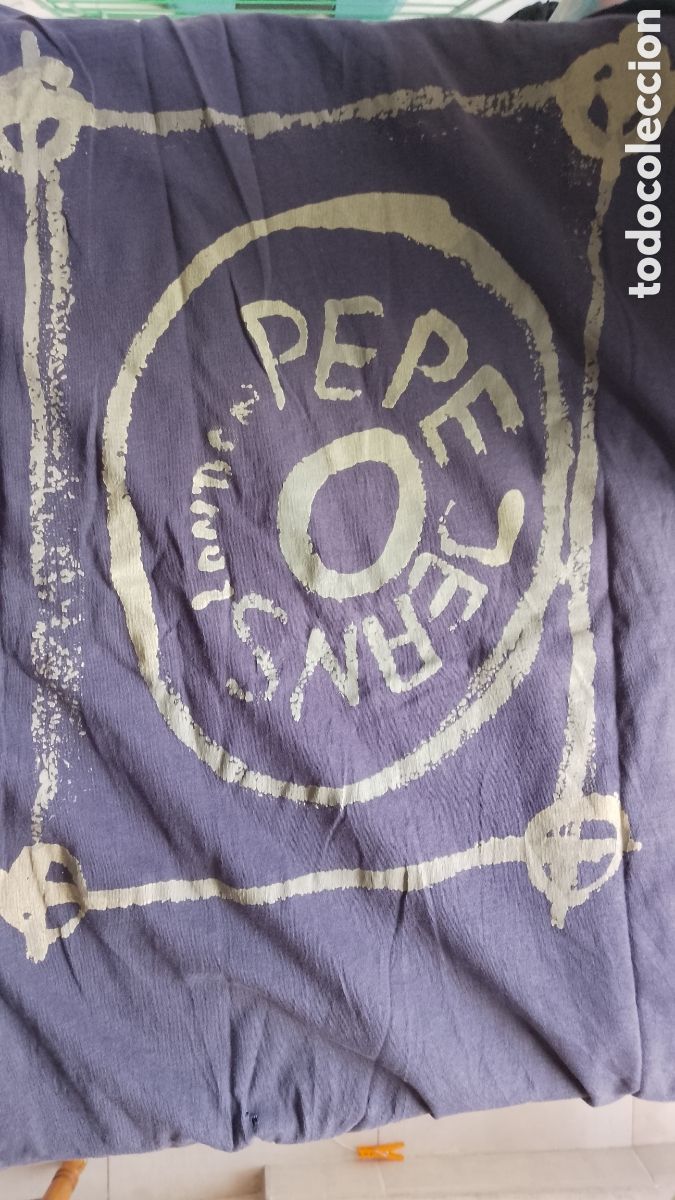 Segunda mano: PEPE JEANS LONDON. CAMISETA VINTAGE . DIBUJO SOLO TRASERA . BLUE . XL T-SHIRT