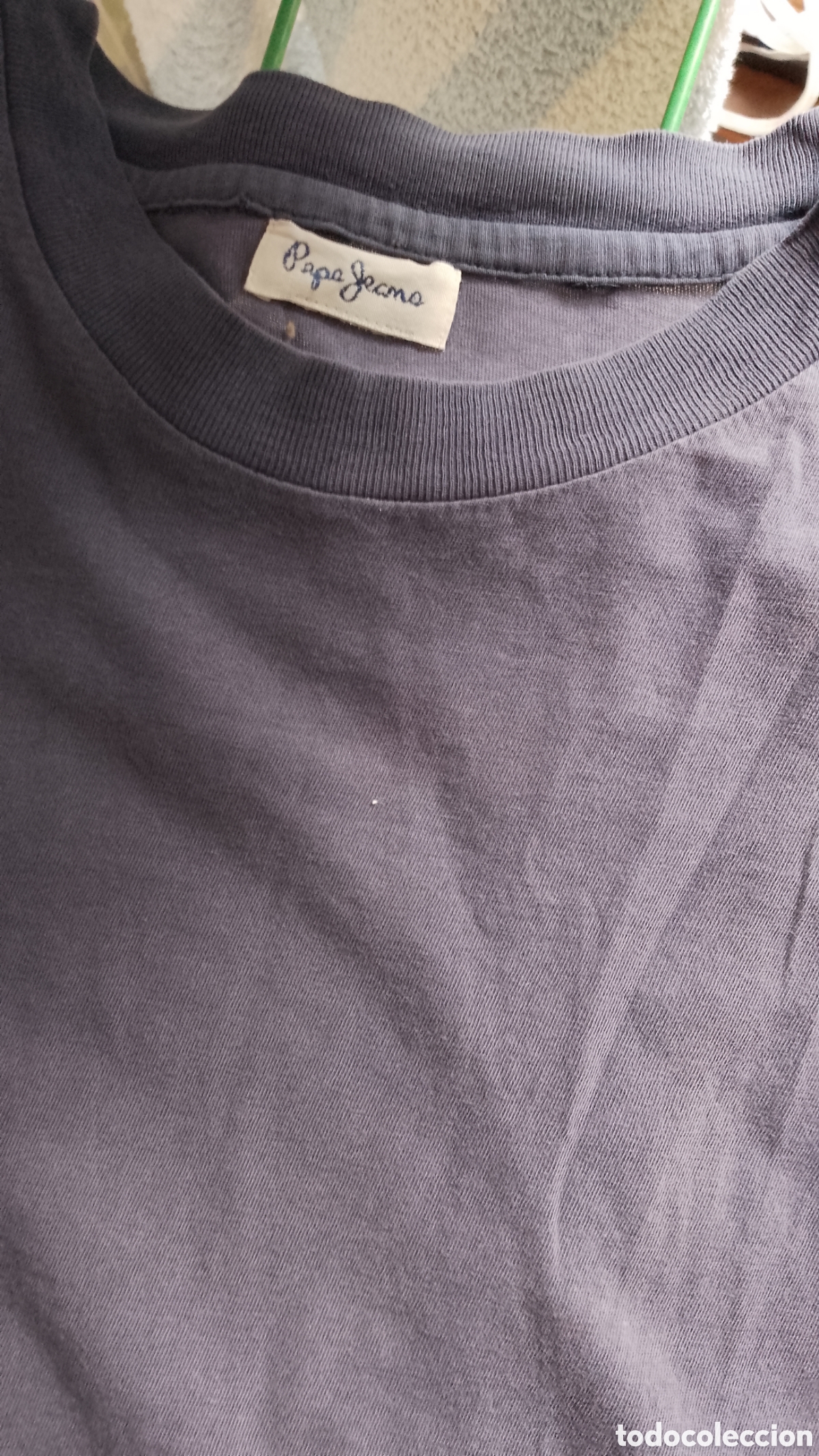Segunda mano: PEPE JEANS . CAMISETA VINTAGE . DIBUJO SOLO TRASERA . BLUE . XL