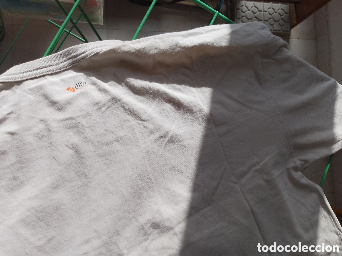 Segunda mano: MICKEY MOUSE ..NEEF ..T SHIRT . GROW .