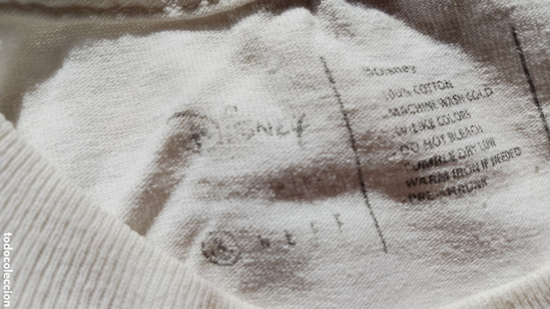 Segunda mano: Disney Neff Mickey Mouse ..T SHIRT . TOO MANY PEOPLE GROW UP . MADE IN MEXICO - Foto 5