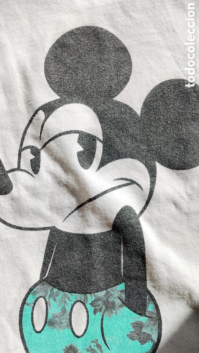 Segunda mano: Disney Neff Mickey Mouse ..T SHIRT . TOO MANY PEOPLE GROW UP . MADE IN MEXICO - Foto 2