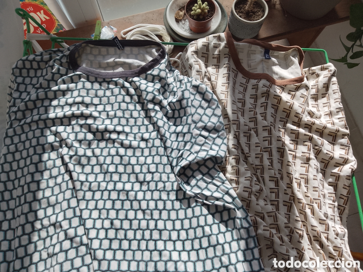 Segunda mano: Lote 2 camisetas DIVIDED . Fantas&iacute;a .