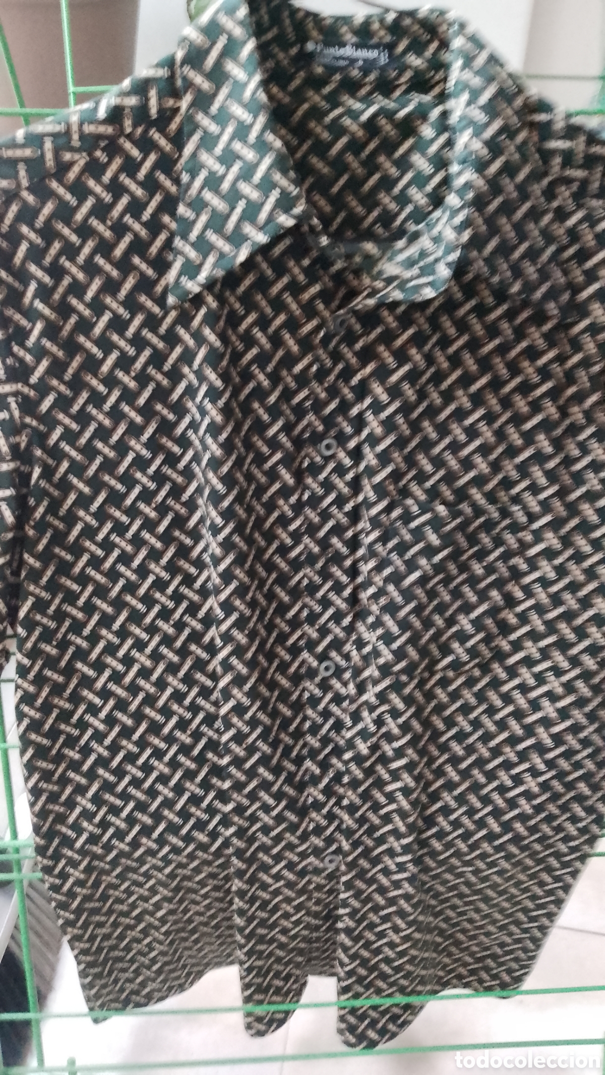 Segunda mano: CAMISA . HEBILLAS . PUNTO BLANCO . MADRID PARIS . MADE IN SPAIN