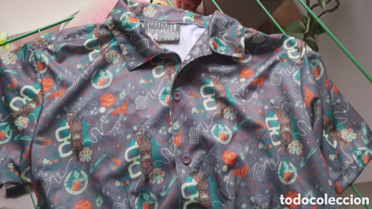 Segunda mano: MARVEL . CAMISA .. LOOTWER EXLUVIE CREW - Foto 1