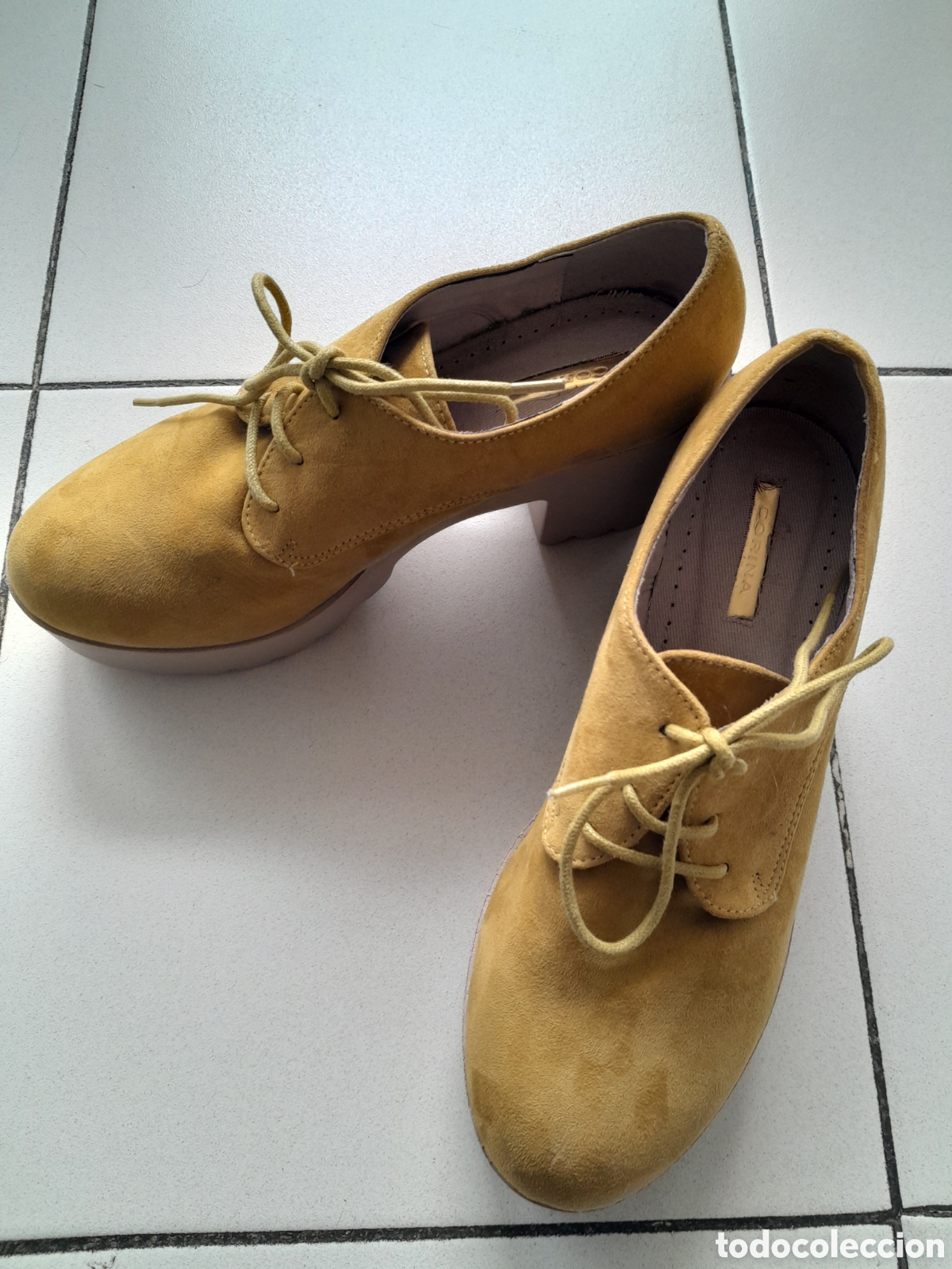 Segunda mano: Botines con plataforma marca Corina. - Foto 2