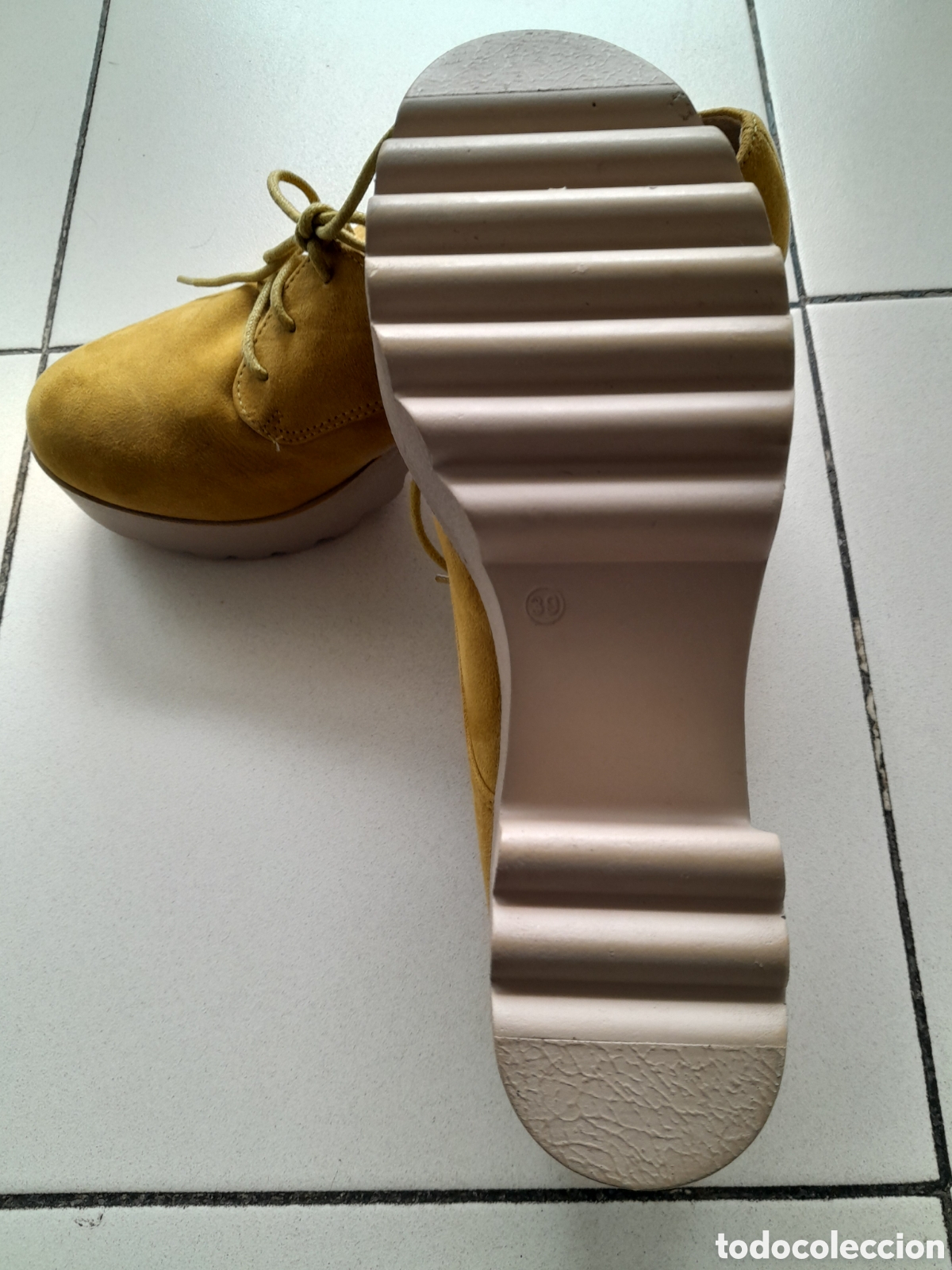 Segunda mano: Botines con plataforma marca Corina. - Foto 5