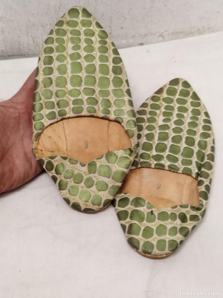 Segunda mano: Par de antiguas babuchas arabes n&ordm;9