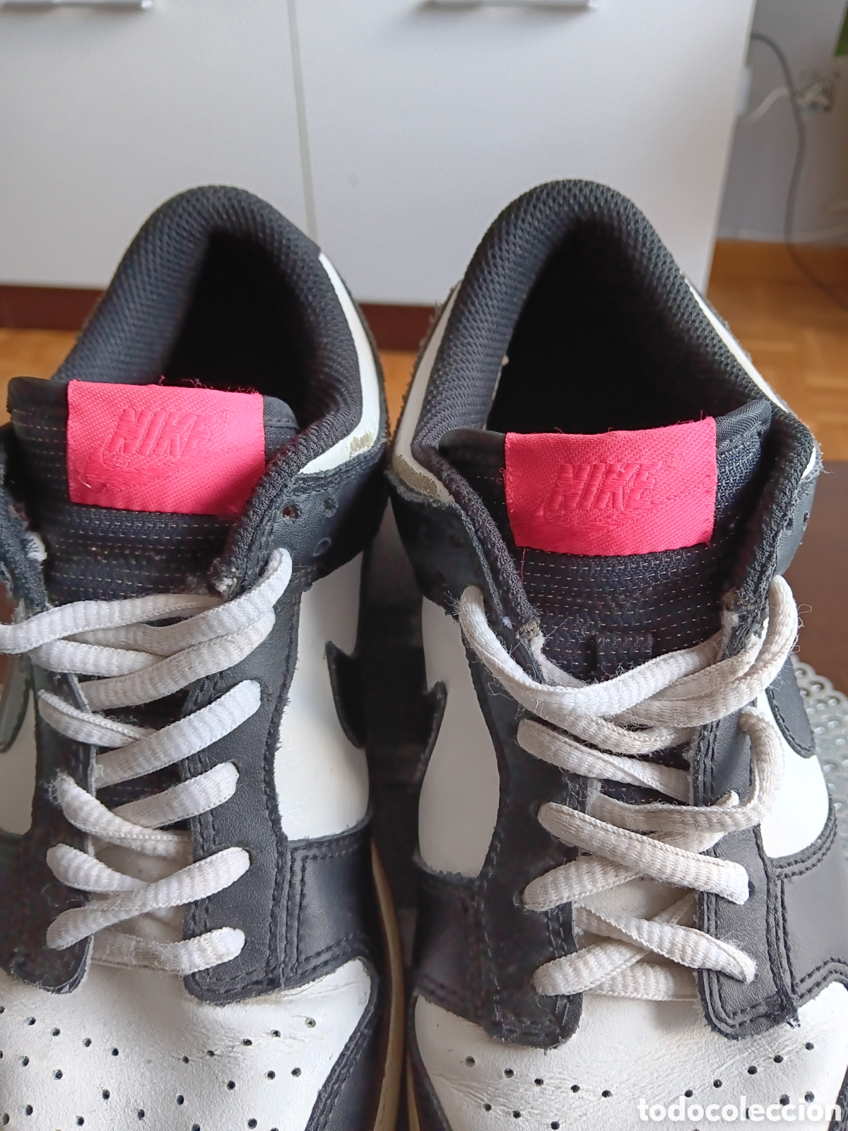 Segunda mano: Zapatillas Nike con suela rosada