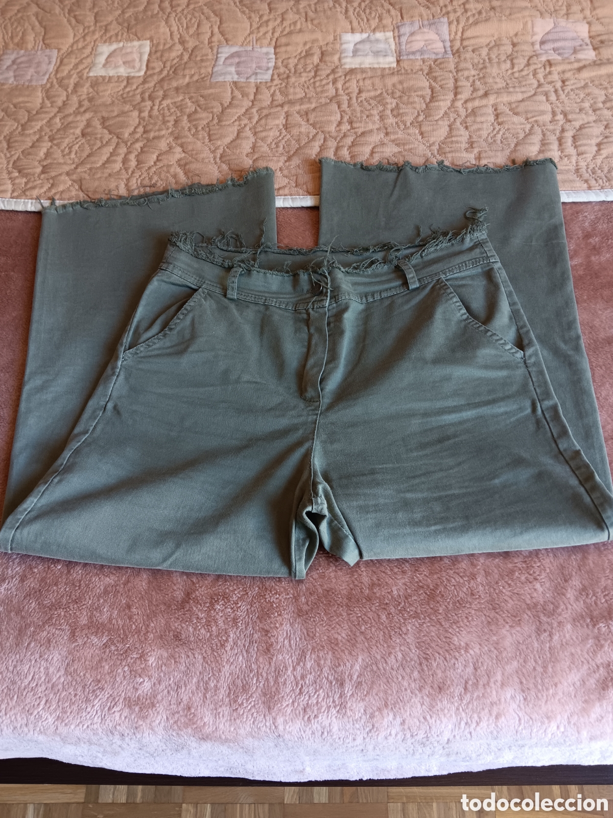 Segunda mano: Pantalon tiro acampanado - Foto 3
