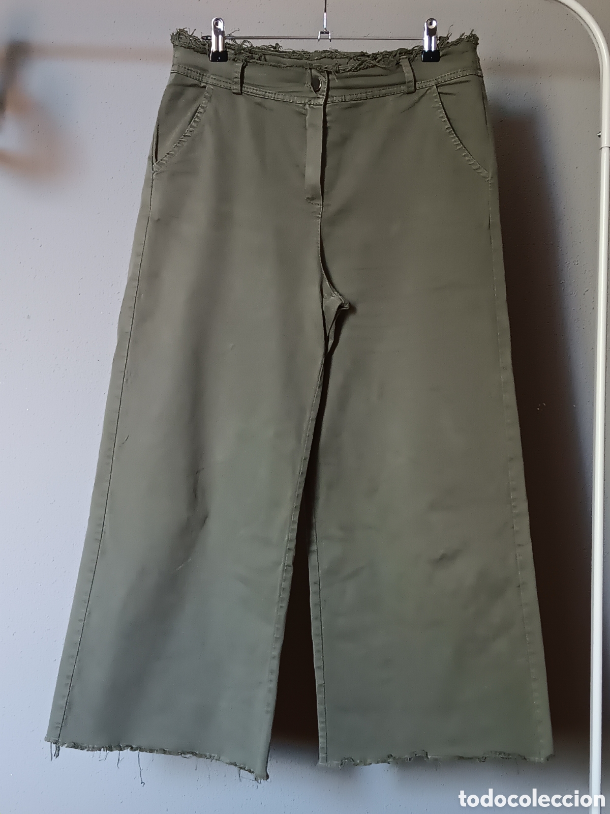 Segunda mano: Pantalon tiro acampanado - Foto 1