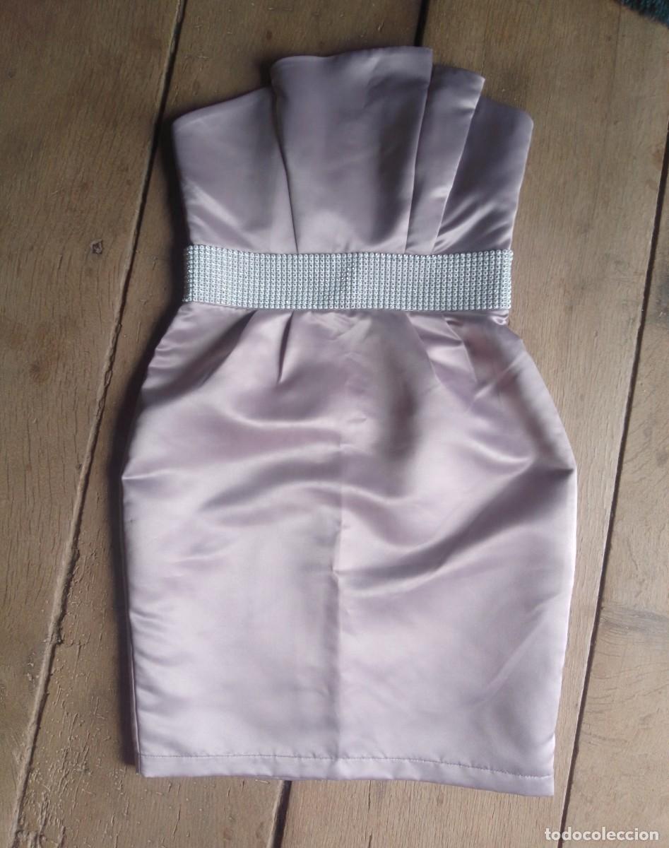 Segunda mano: Vestido fiesta c&oacute;ctel. Palabra de honor. Lila clarito. Lipsy London. Talla 36