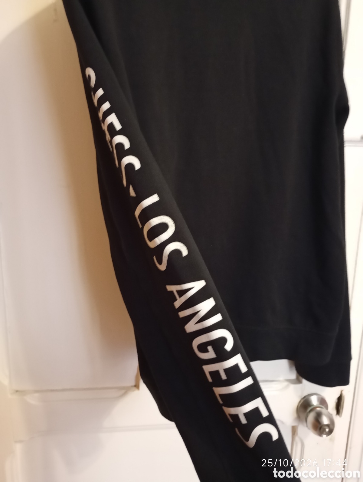 Segunda mano: Beautiful black Guess zip-up track jacket - Foto 10