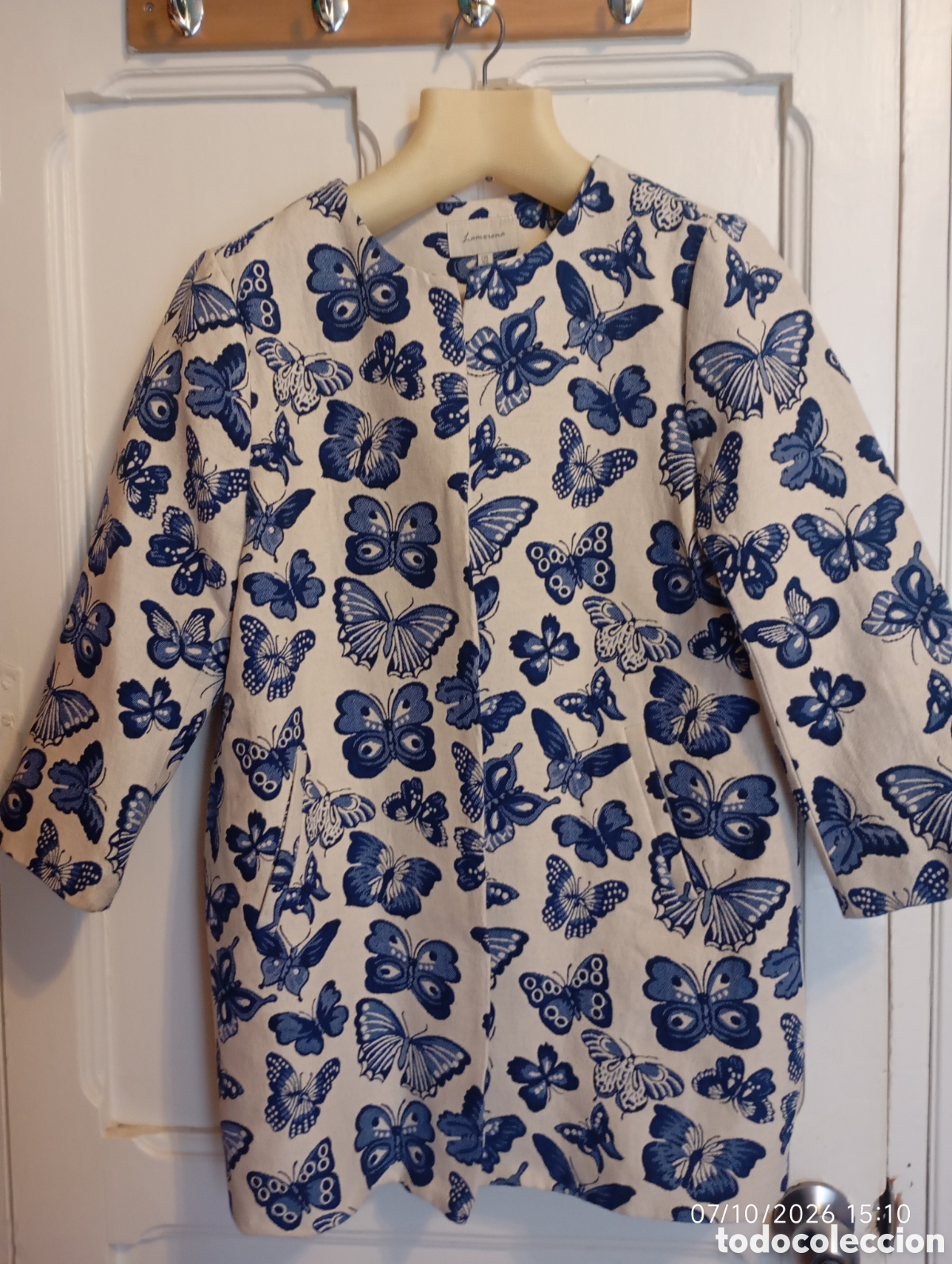 Segunda mano: Beautiful collarless cream jacket (SAM-EX)