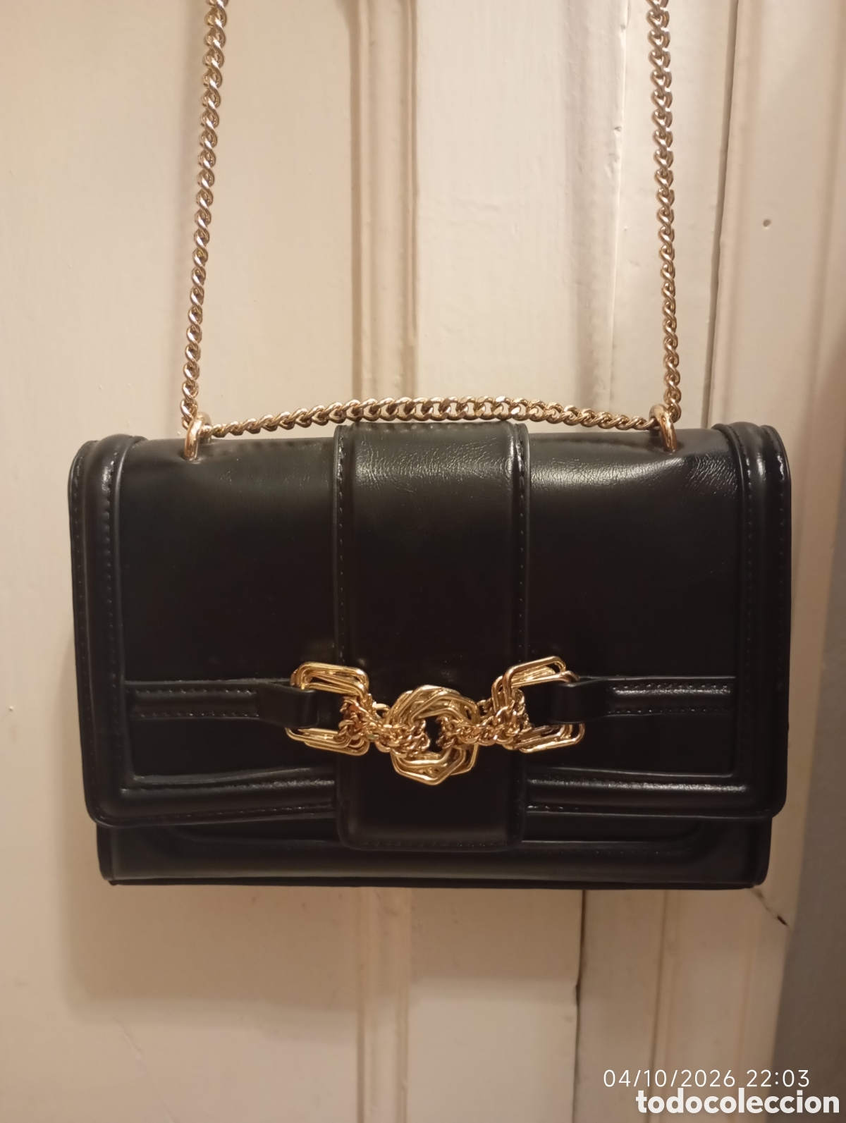 Segunda mano: Beautiful black faux-leather shoulder bag(RCS-BL)