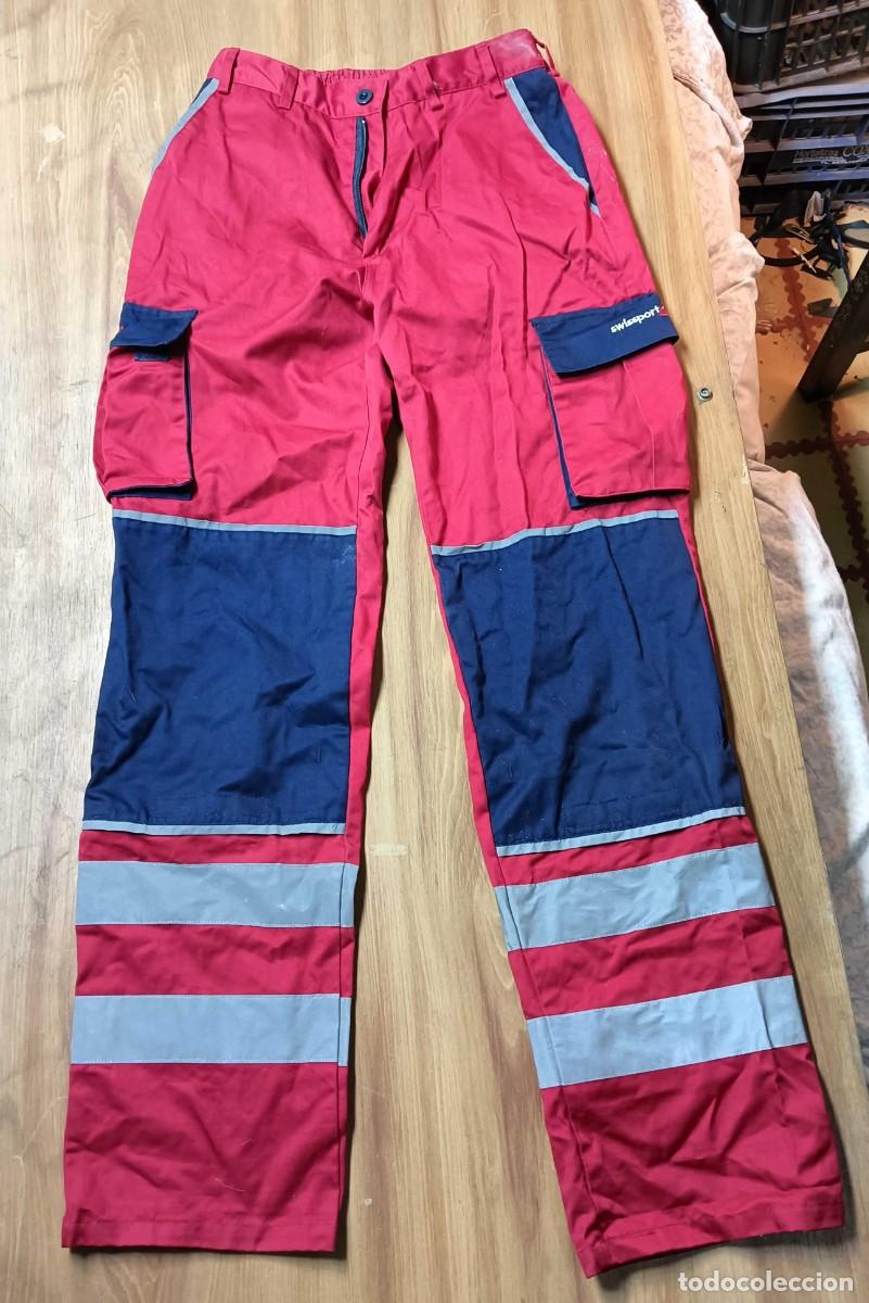 Segunda mano: PANTAL&Oacute;N DE TRABAJO WORKA - TALLA 38 - ROJO Y AZUL MARINO - BANDAS REFLECTANTES - 6 BOLSILLOS