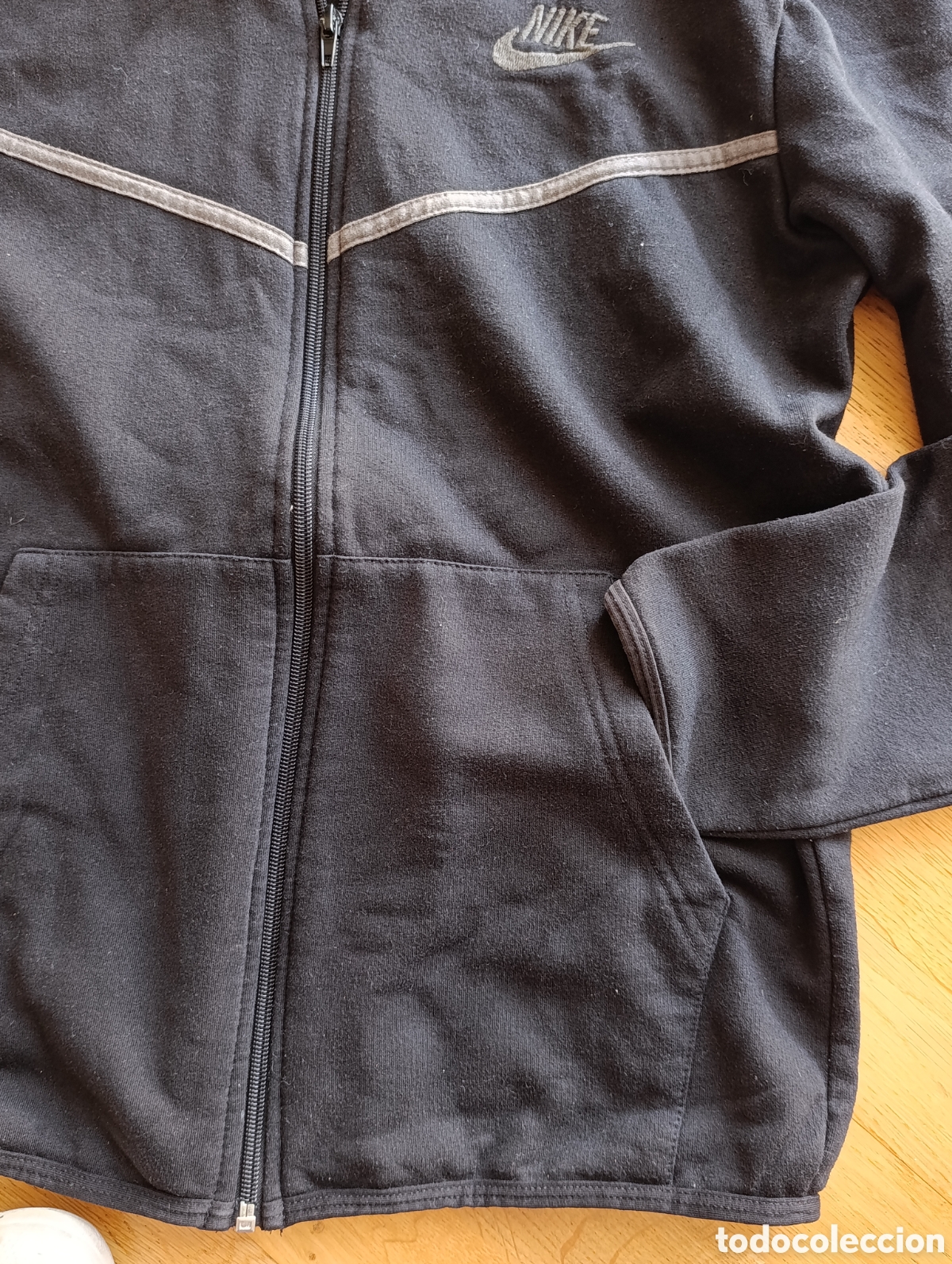 Segunda mano: Sudadera Nike Unisex negra - Foto 4