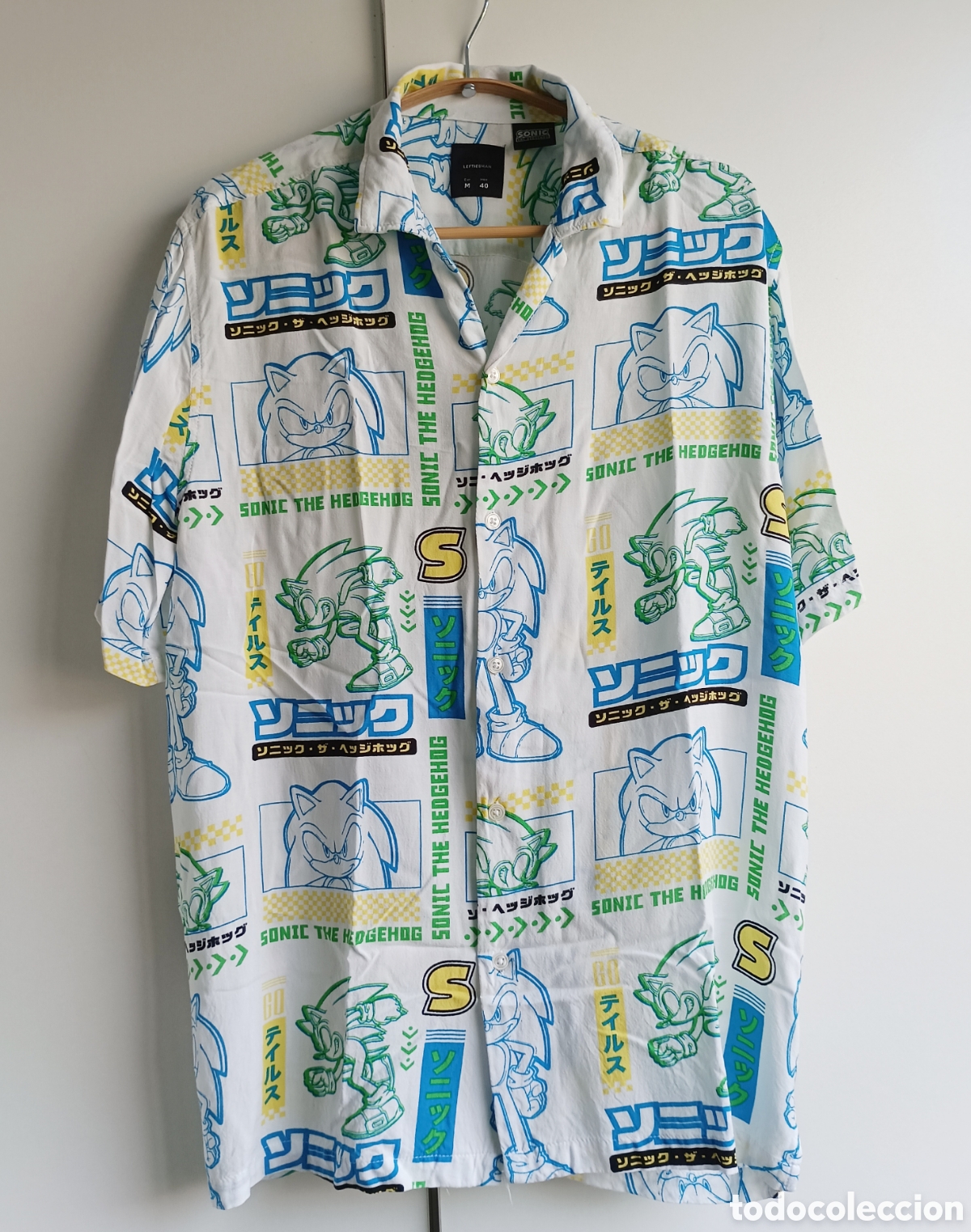 Segunda mano: Camisa SONIC - Talla M - Lefties Man. Manga corta. Muy poco uso, como nueva.