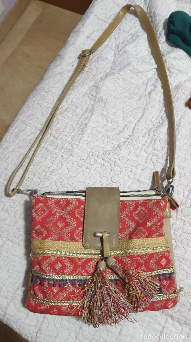 Segunda mano: Bolso bandolera Dogsbybeluchi mujer