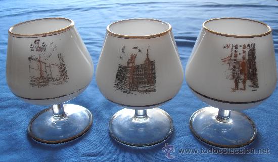 Segunda mano: JUEGO DE VASOS DE CRISTAL BLANCO CON ESCENAS DE MADRID - Foto 4